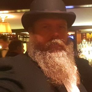 Meet your Posher, Curtis